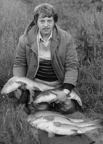 More information about "Barbel (7 to 9lb) Caught in the Early 80s - River Kennet"